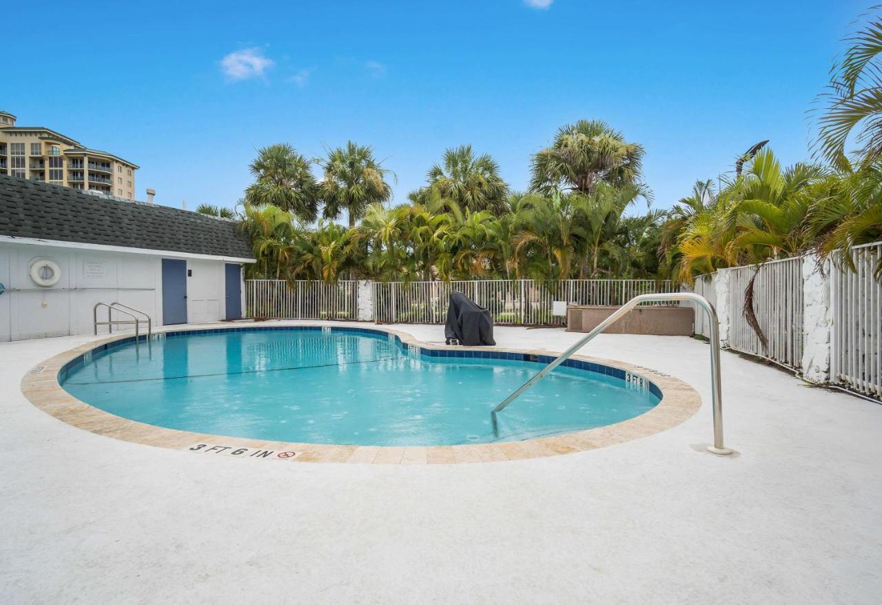 Motel 6-Fort Myers, Fl นอร์ทฟอร์ทไมเออร์ส ภายนอก รูปภาพ