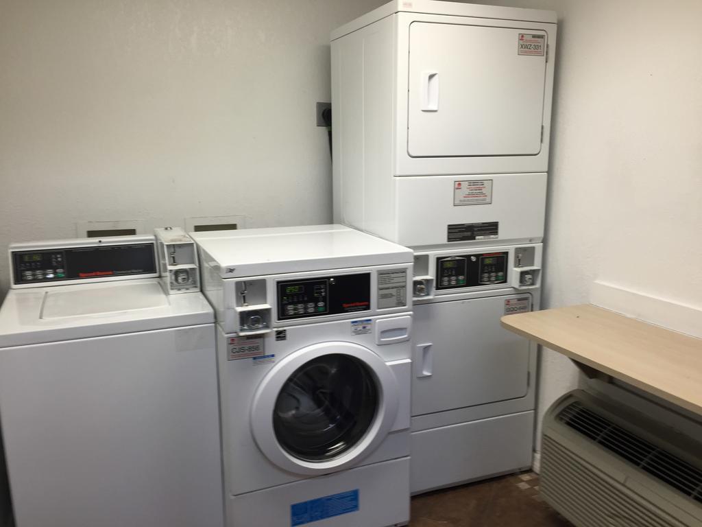 Motel 6-Fort Myers, Fl นอร์ทฟอร์ทไมเออร์ส ภายนอก รูปภาพ