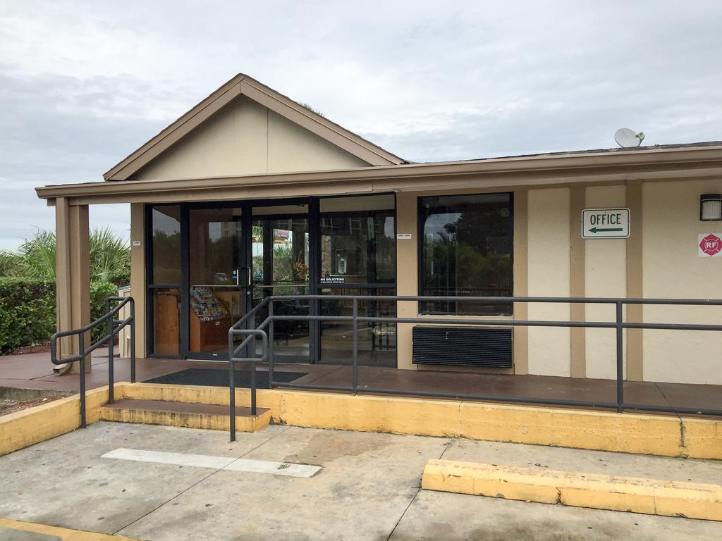 Motel 6-Fort Myers, Fl นอร์ทฟอร์ทไมเออร์ส ภายนอก รูปภาพ