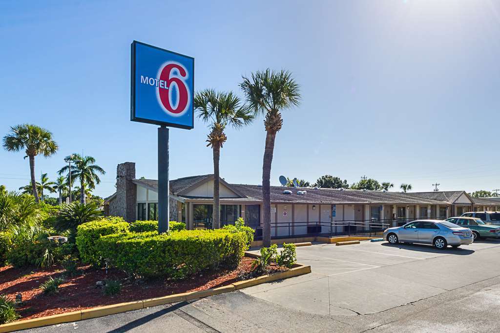 Motel 6-Fort Myers, Fl นอร์ทฟอร์ทไมเออร์ส ภายนอก รูปภาพ